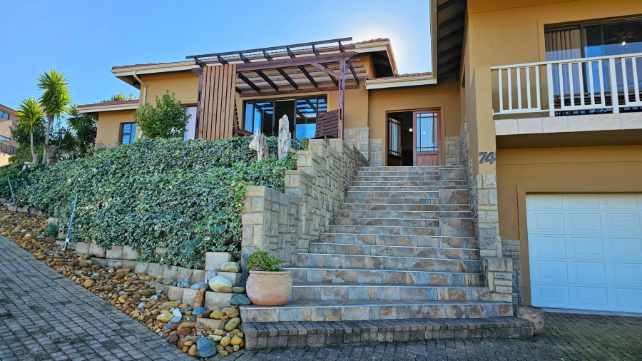 3 Bedroom Property for Sale in Avonddans Western Cape